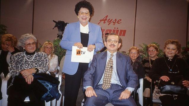 90'ların efsane ismiydi! Ayşe Özgün şimdi ne yapıyor?